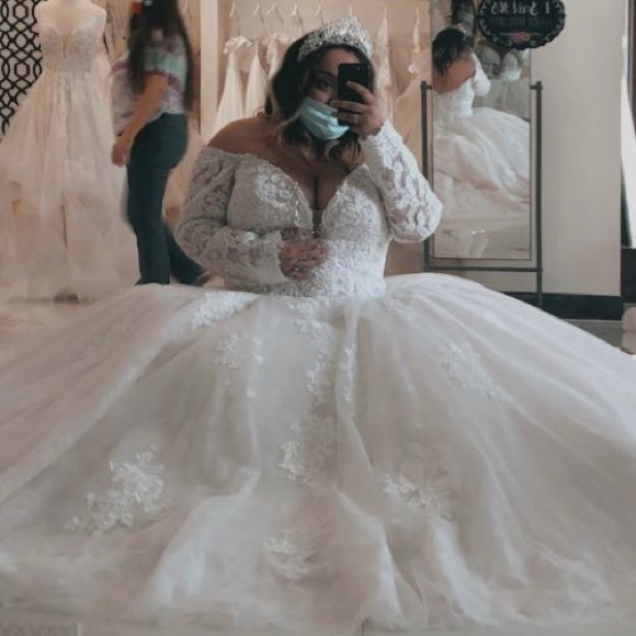 Sottero & Midgley Wedding Gown - Picture 9 of 10